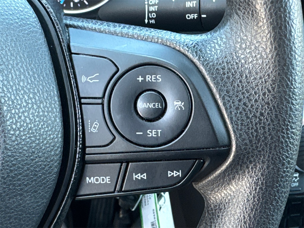 2021 Toyota RAV4 Hybrid LE photo 25