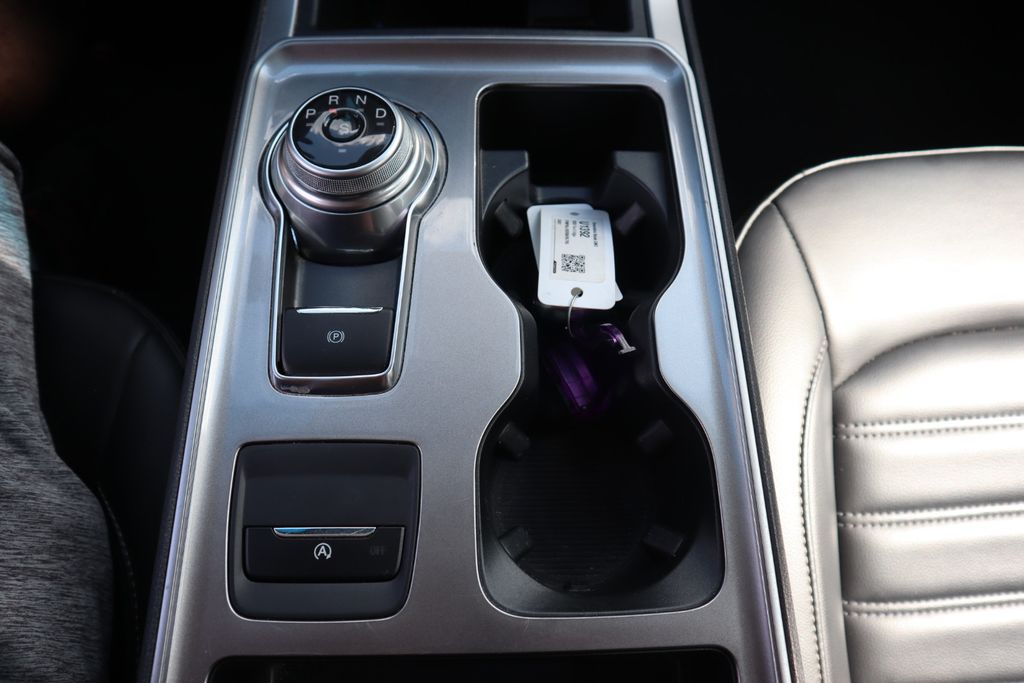 2024 Ford Edge SEL photo 22