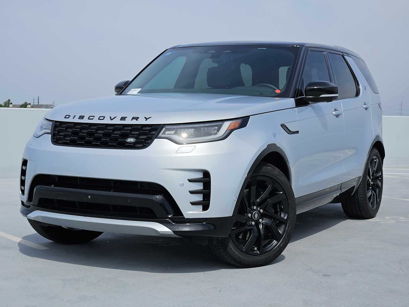 2024 Land Rover Discovery Dynamic SE