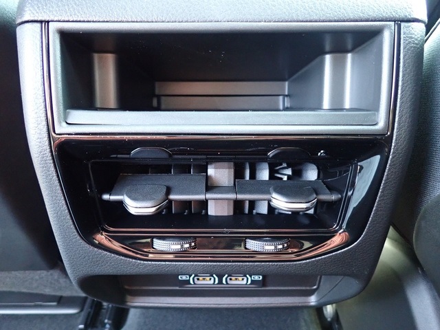 2025 Jeep Grand Cherokee Laredo X photo 12