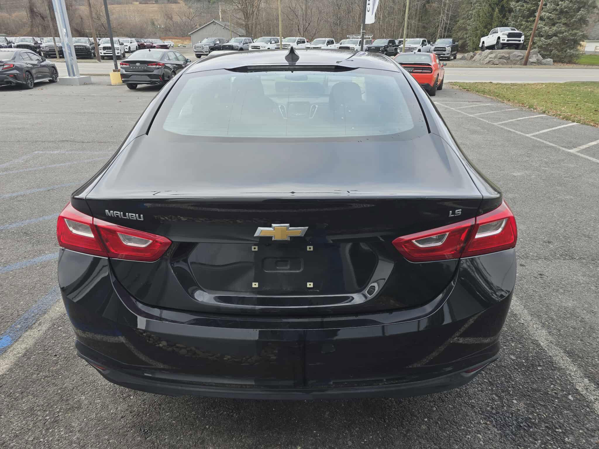 2016 Chevrolet Malibu LS photo 3