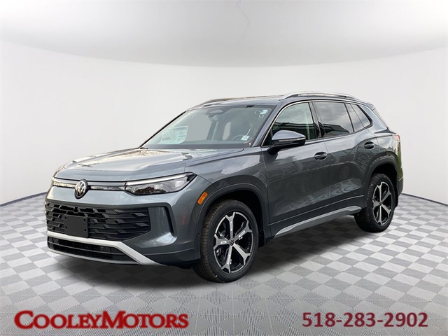 2026 Volkswagen Tiguan SE's photo