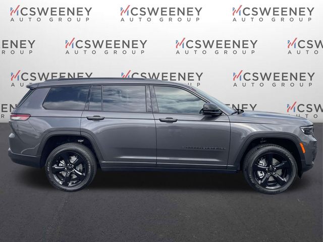 2025 Jeep Grand Cherokee Altitude photo 2