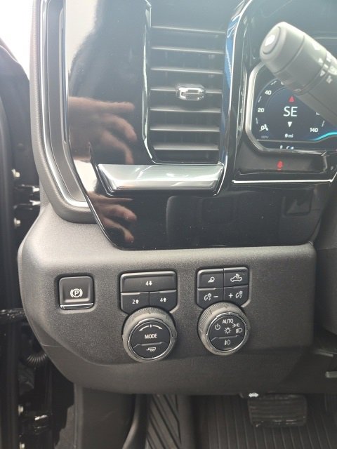2025 Chevrolet Silverado 2500HD LT photo 14
