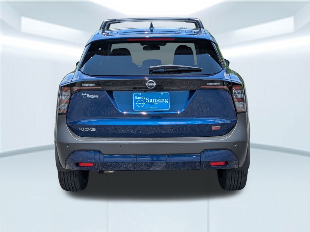 2025 Nissan Kicks SR photo 4