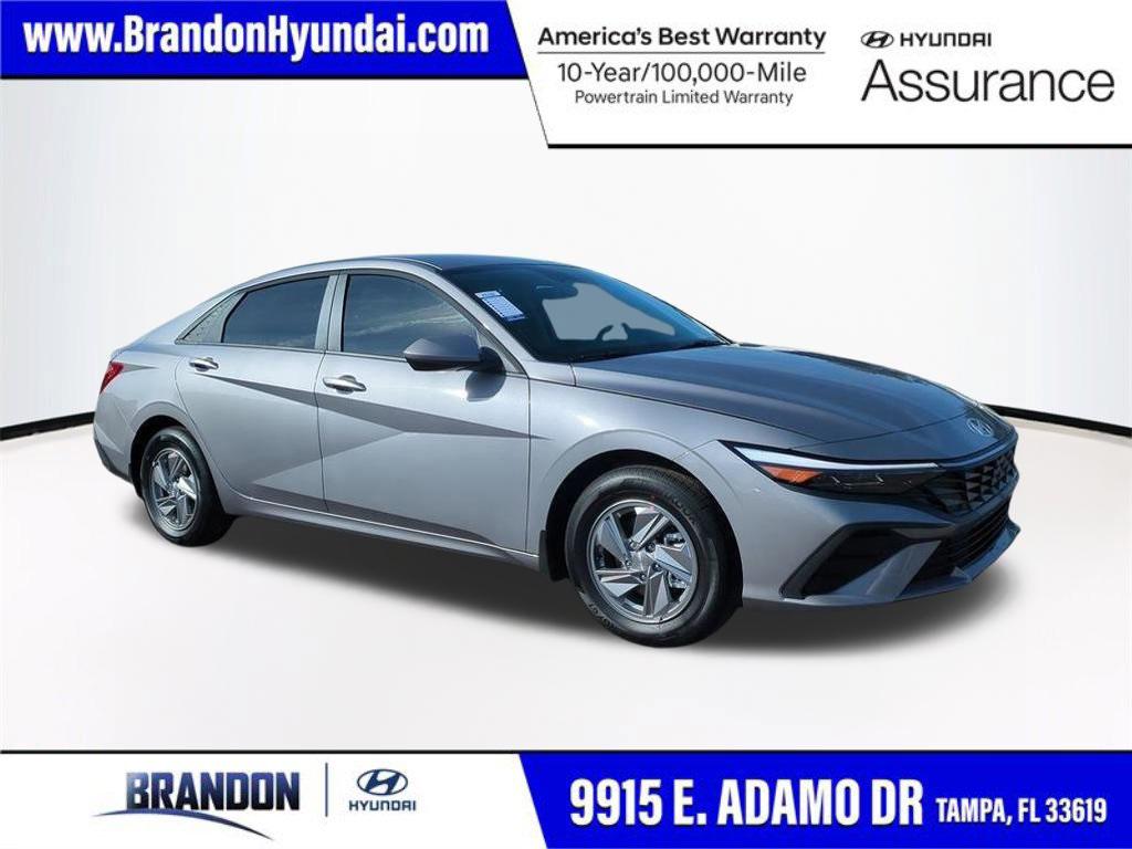 2026 Hyundai Elantra SE's photo