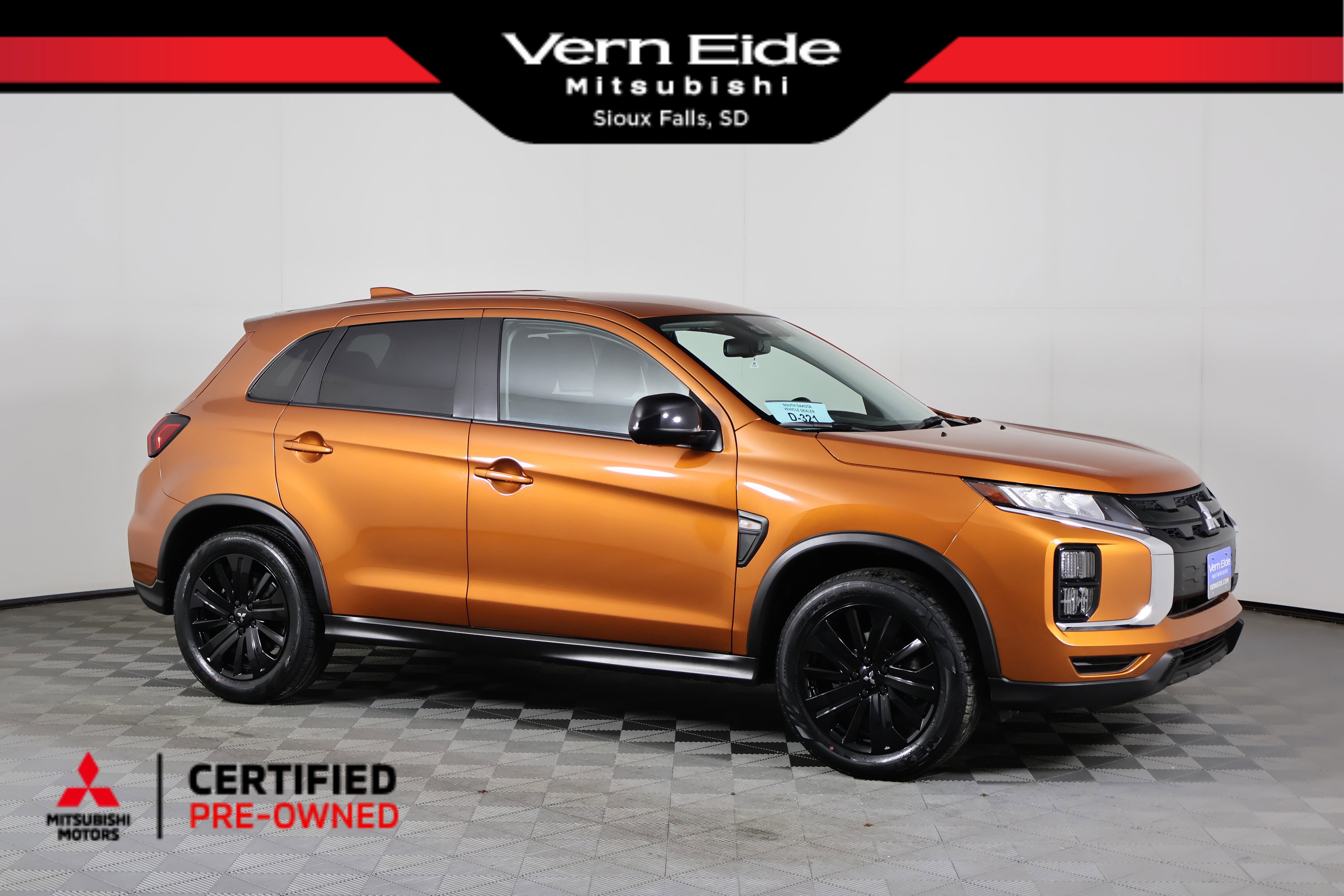 2024 Mitsubishi Outlander Sport LE's photo