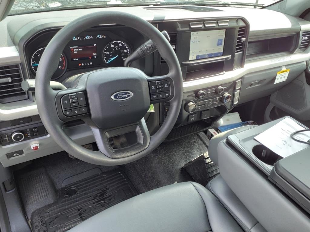 2024 Ford F-350 photo 3