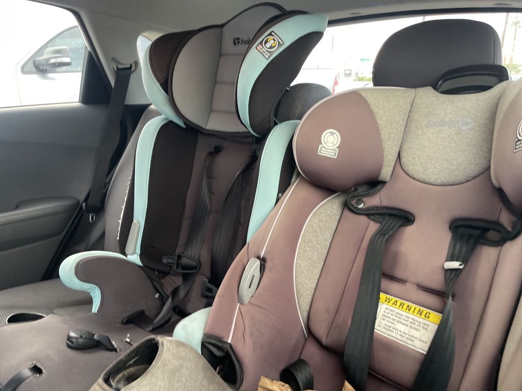 2017 Kia Niro LX photo 16