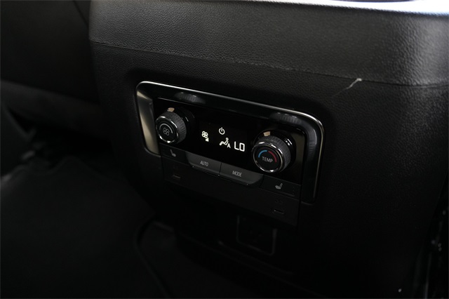 2025 Chevrolet Tahoe Premier photo 20