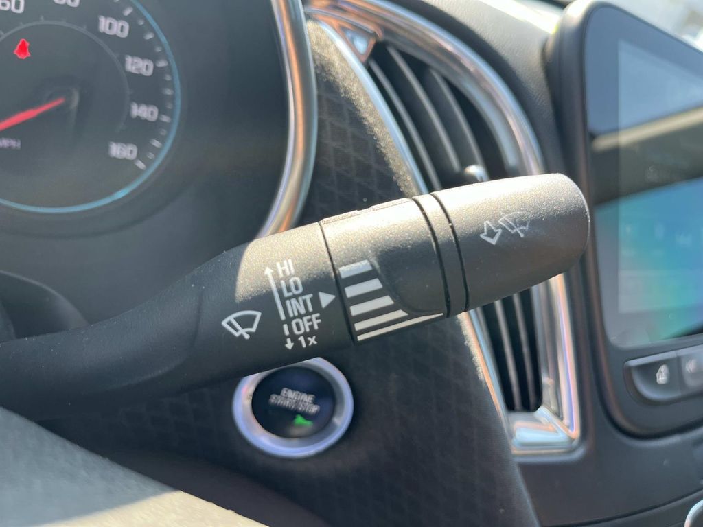2016 Chevrolet Malibu 1LT photo 21