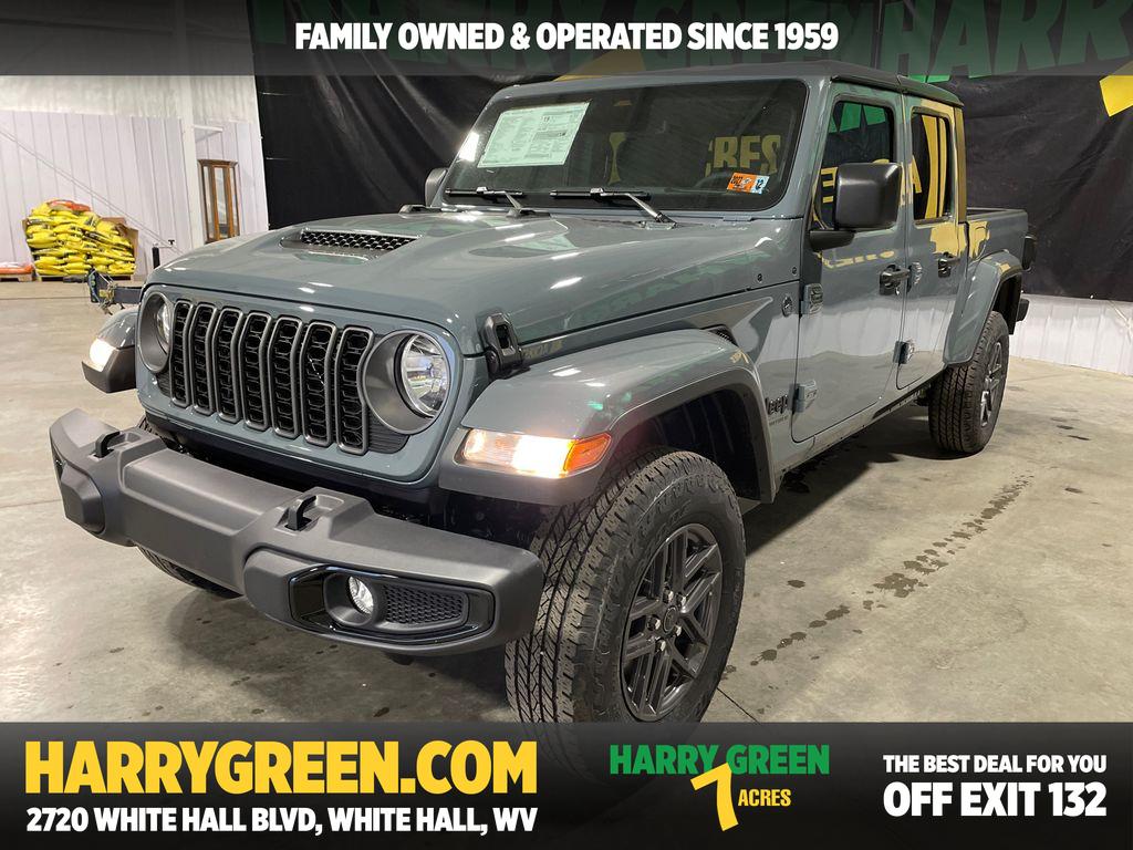 2026 Jeep Gladiator Sport S's photo