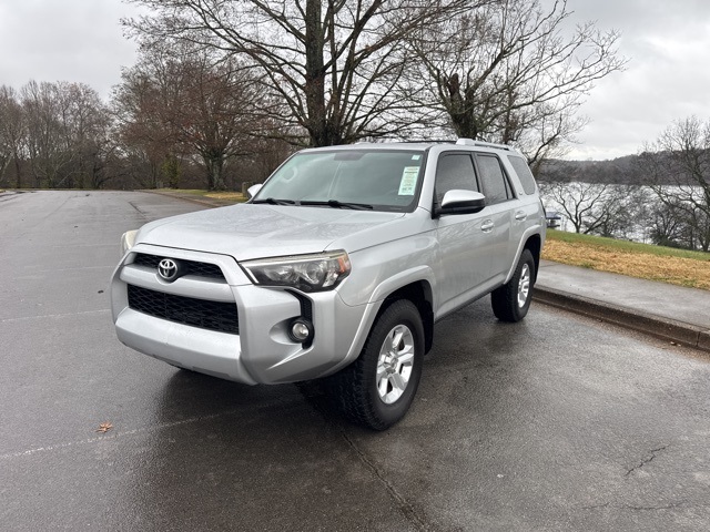 2016 Toyota 4Runner SR5 photo 3