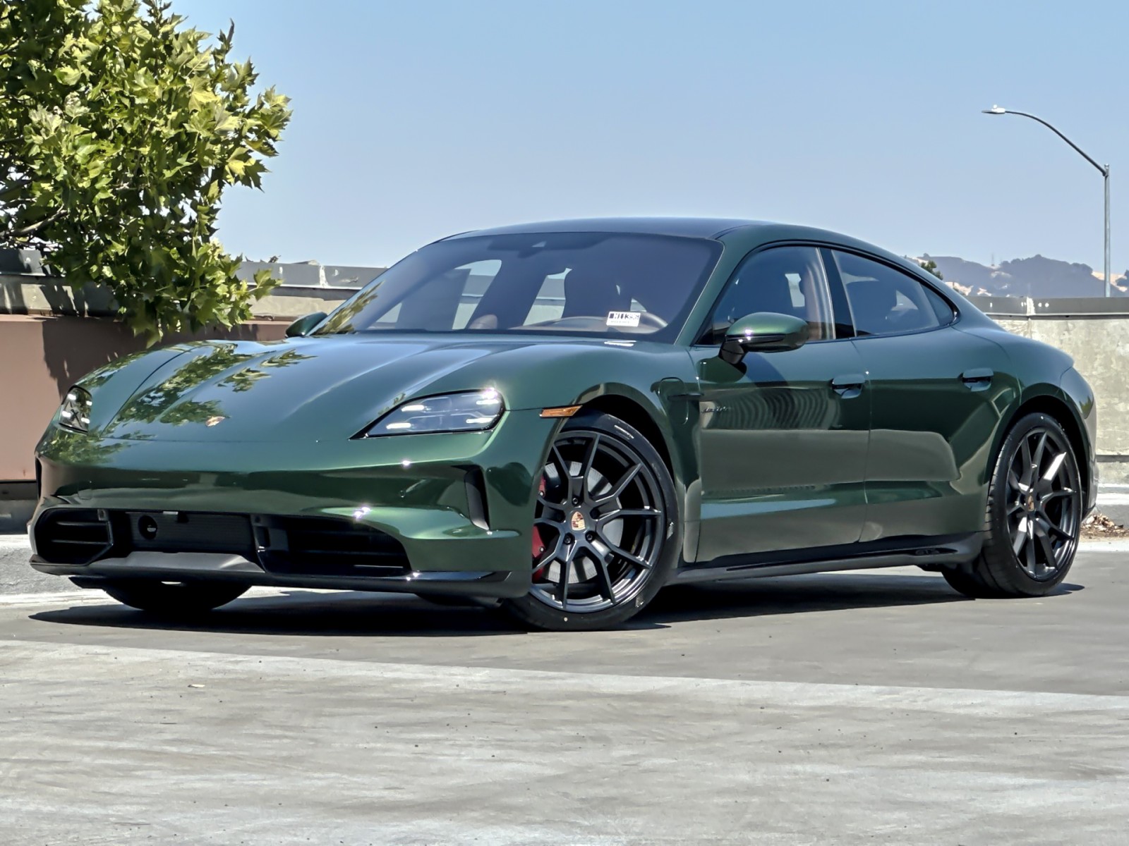 2025 Porsche Taycan GTS photo 2
