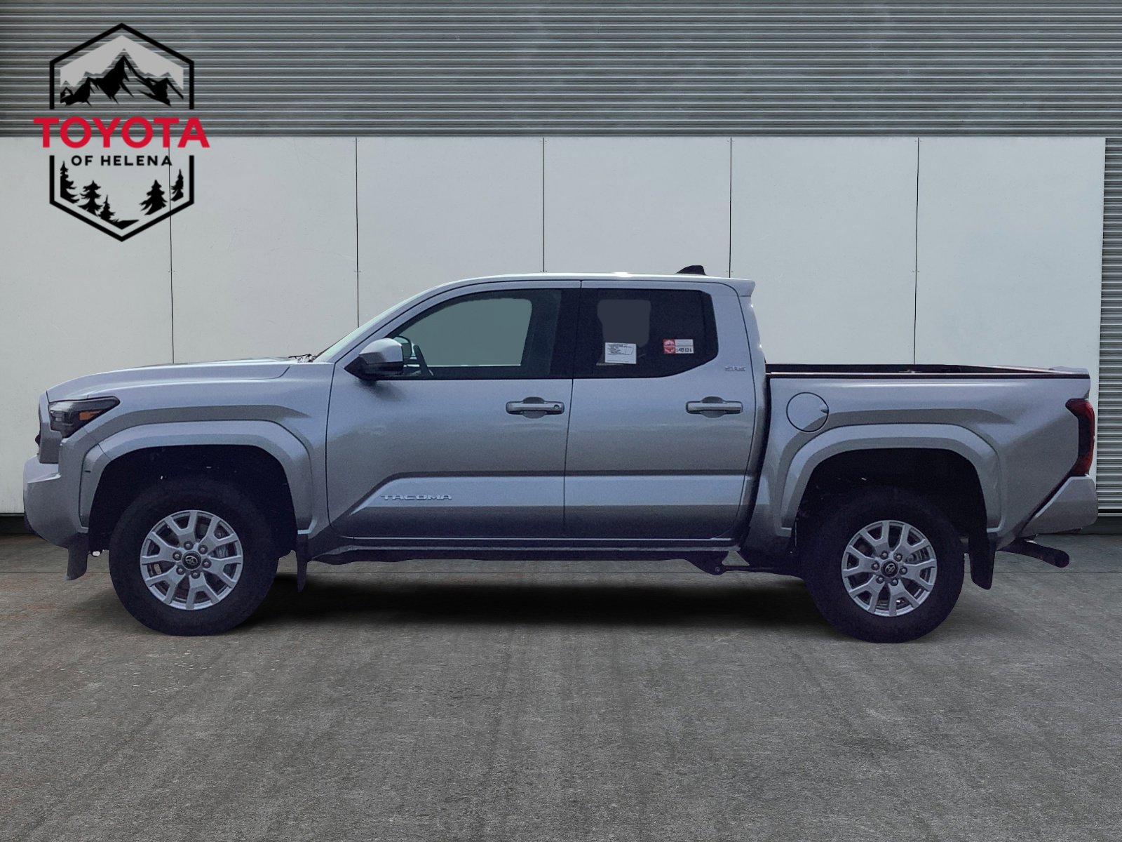 2025 Toyota Tacoma SR5 4x4 Double Cab photo 2