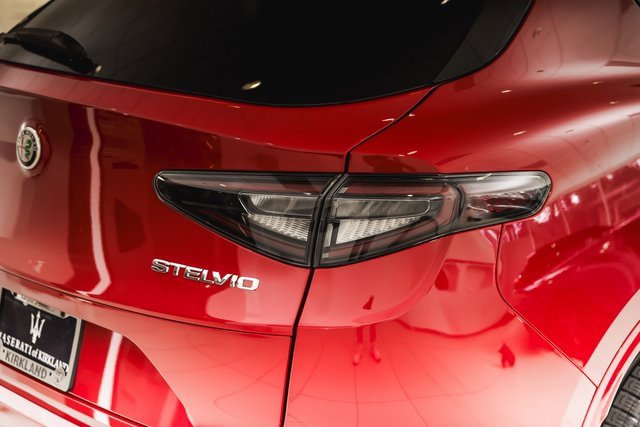2025 Alfa Romeo Stelvio Tributo Italiano photo 6