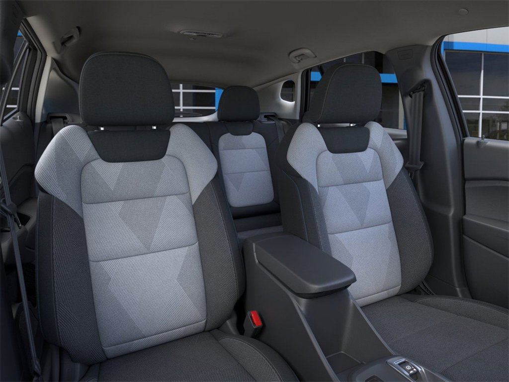 2025 Chevrolet Trax LS photo 14