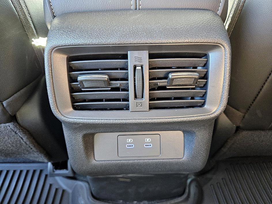 2025 Nissan Murano SV photo 11