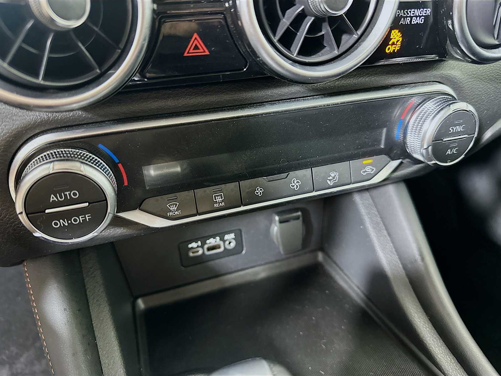 2021 Nissan Sentra SR photo 14