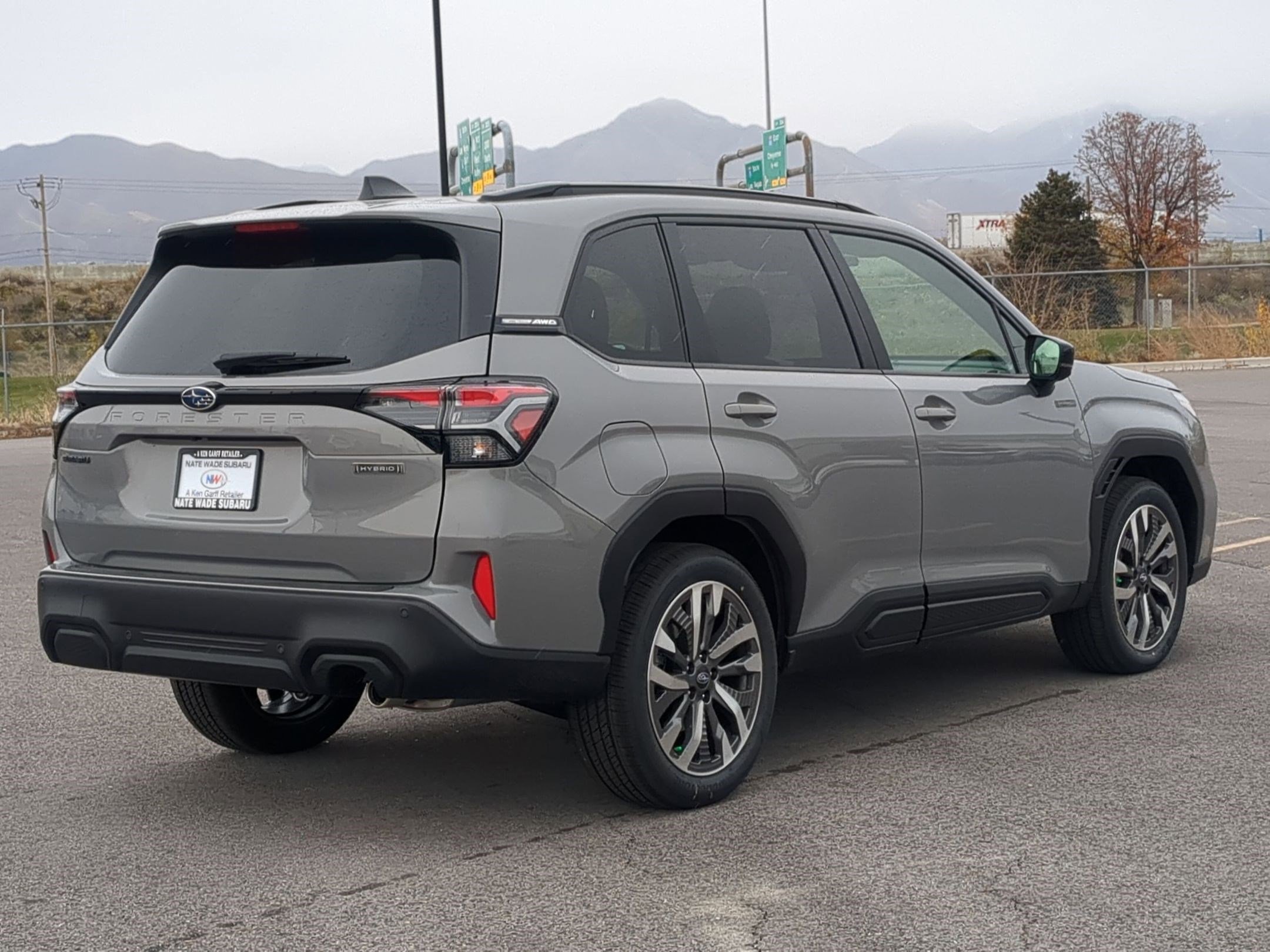 2025 Subaru Forester Touring photo 3