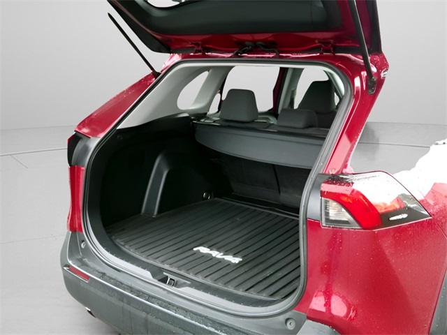 2022 Toyota RAV4 Hybrid XLE photo 4