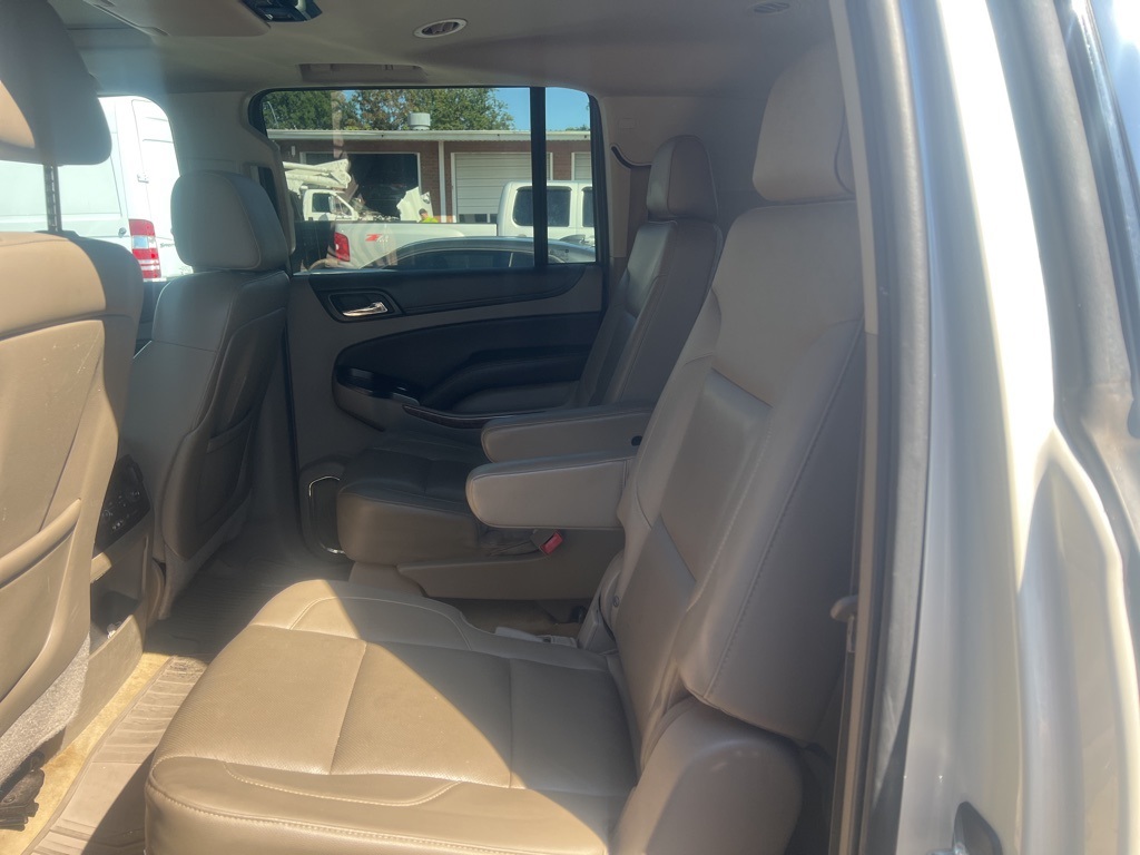 2015 Chevrolet Suburban LTZ photo 6