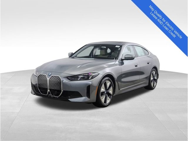 2025 BMW i4 40's photo