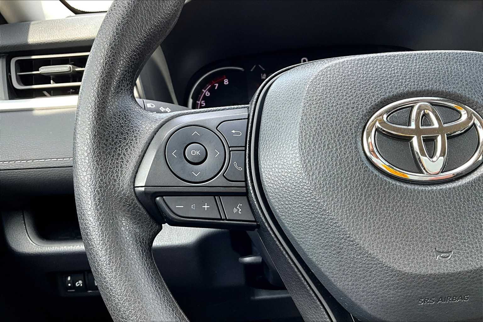 2024 Toyota RAV4 LE photo 22