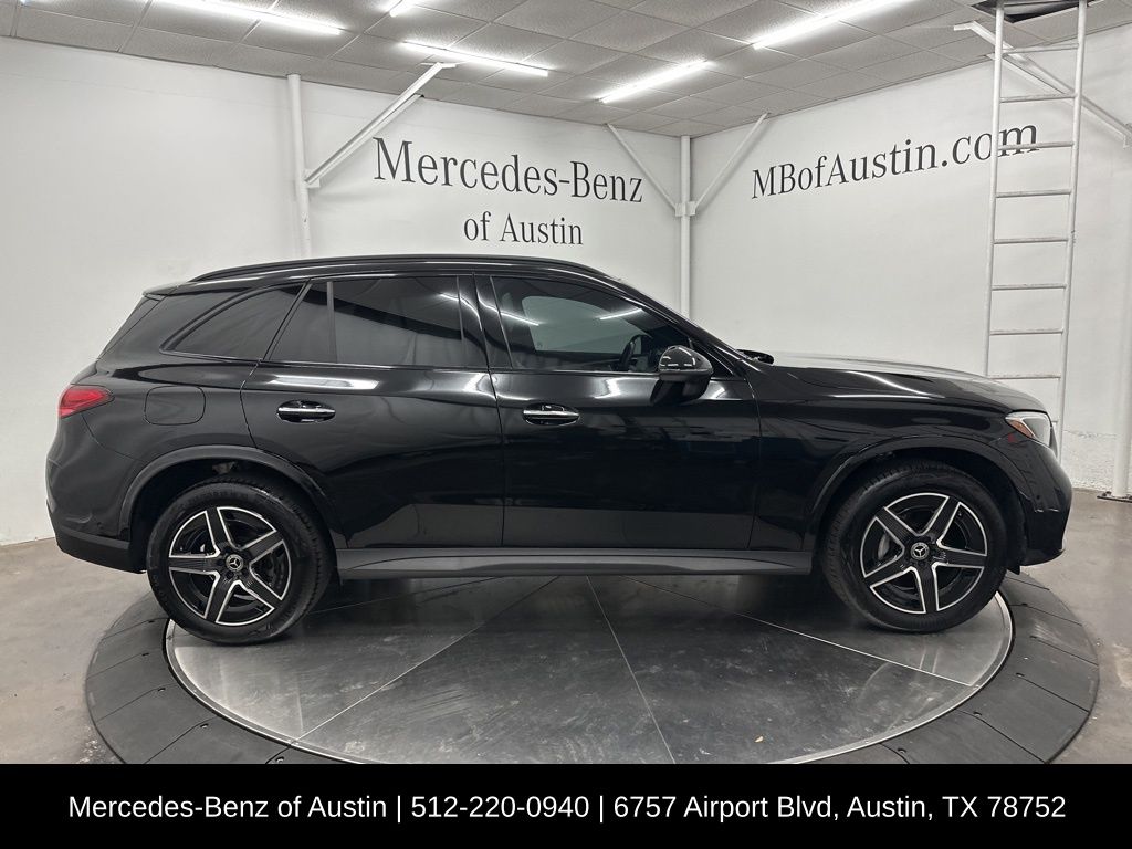 2024 Mercedes Benz GLC 4MATIC 300 photo 8