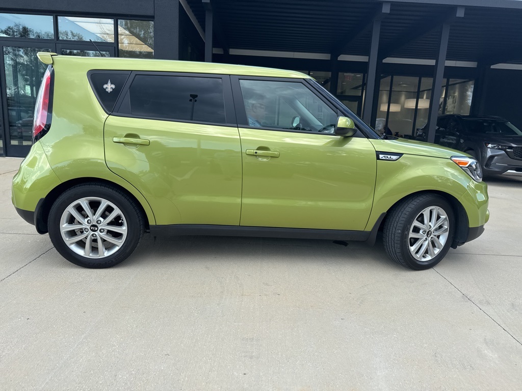 2017 Kia Soul Plus photo 3