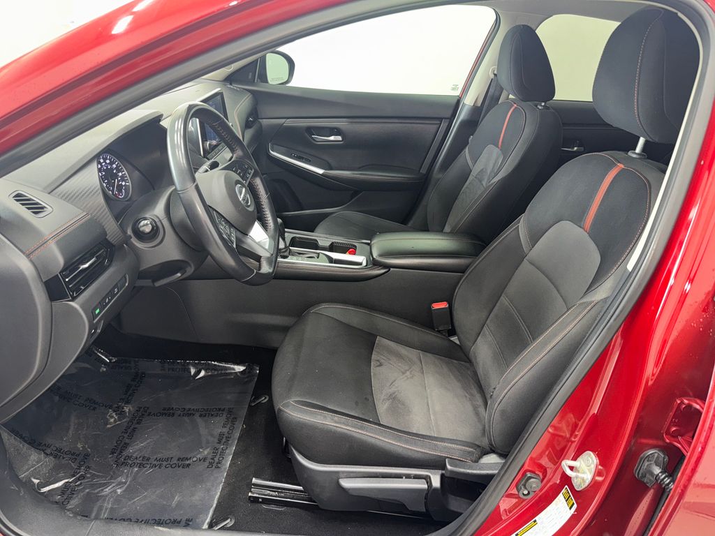 2021 Nissan Sentra SR photo 12