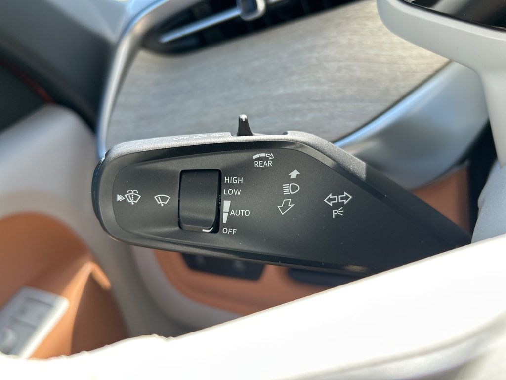 2025 Volkswagen ID. Buzz Pro Plus photo 20