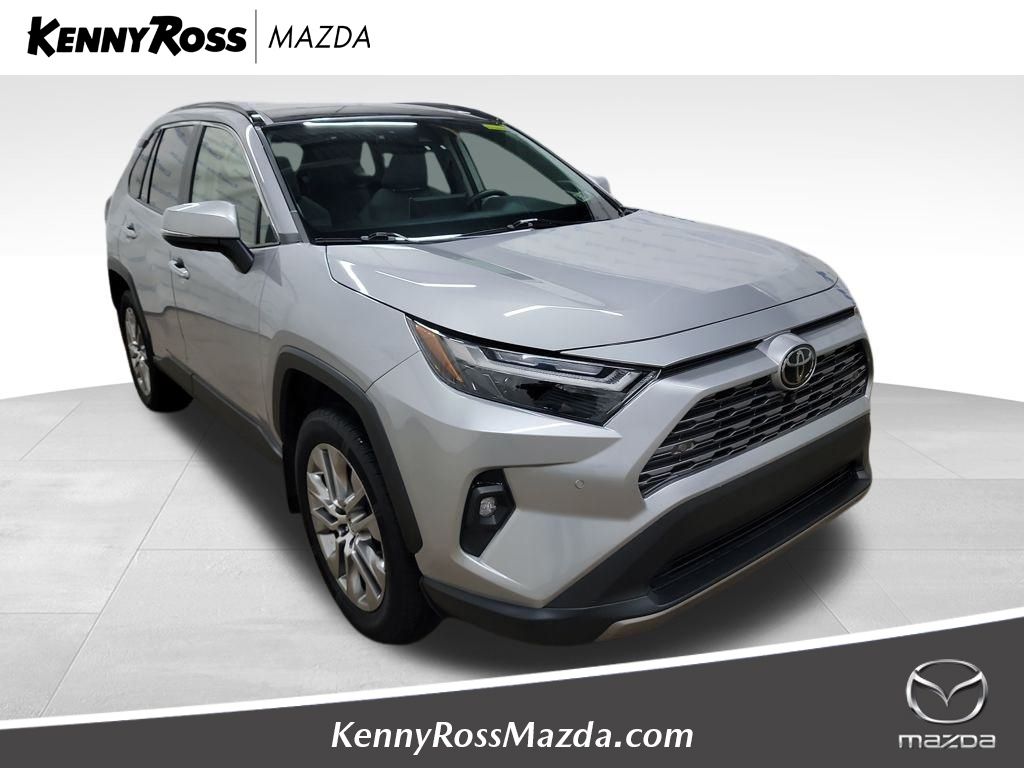 2022 Toyota RAV4 Limited's photo
