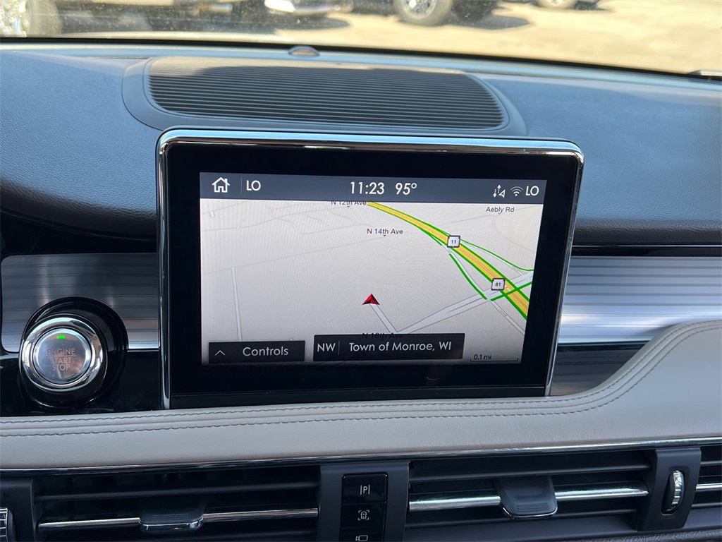 2021 Lincoln Corsair Standard photo 17