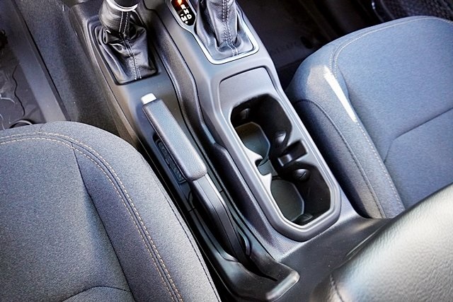 New 2026 Granite Crystal Metallic Clear-Coat Exterior Paint Jeep Sport image 36