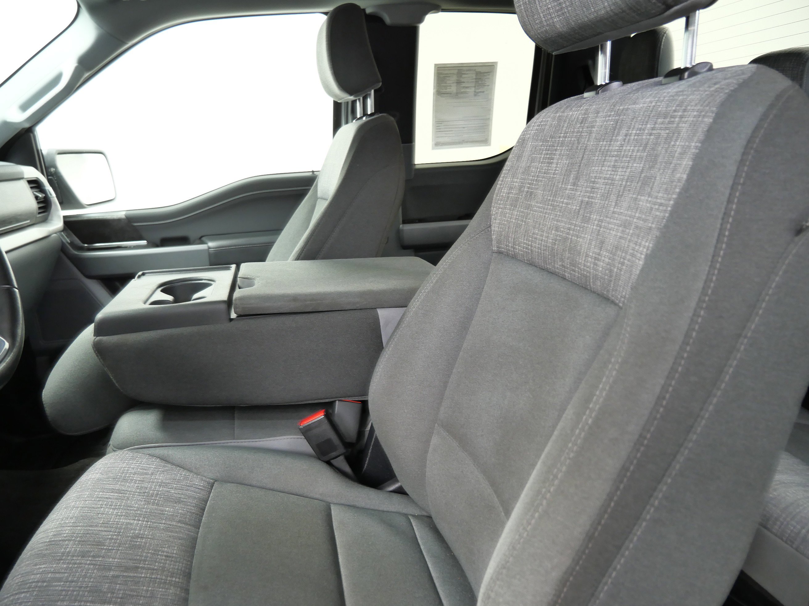 2023 Ford F-150 XLT photo 13