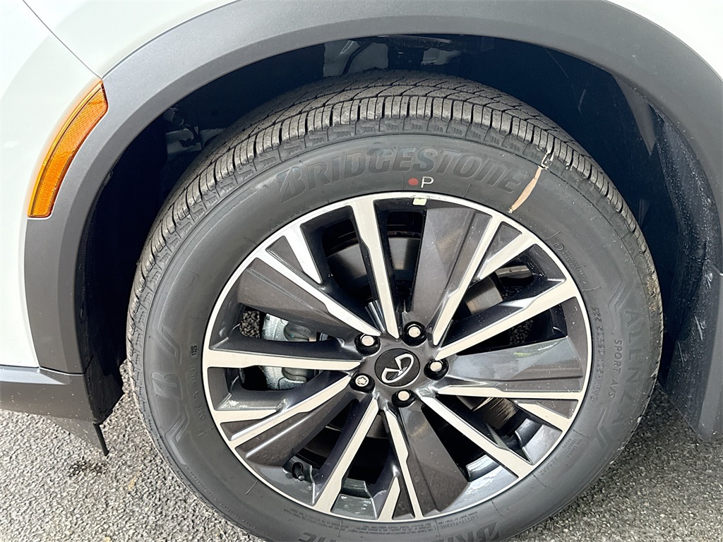 2026 Infiniti QX60 Luxe photo 32