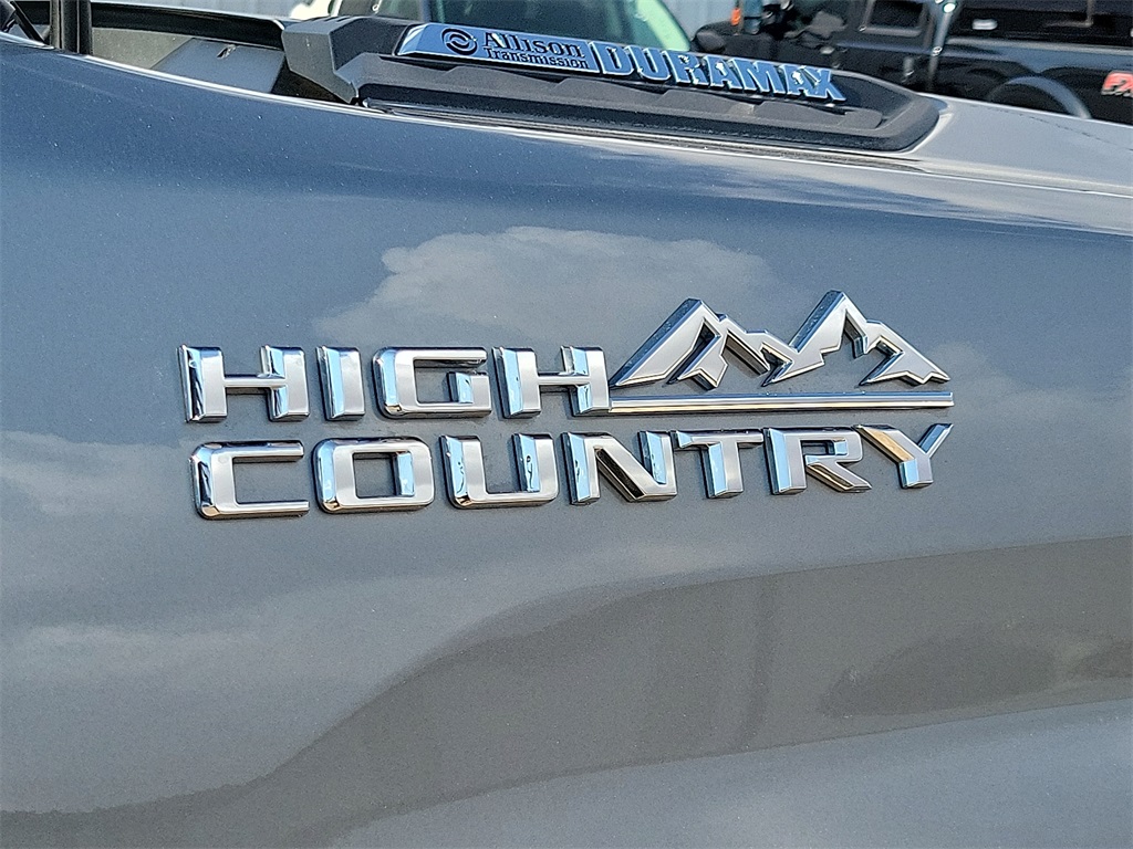 2024 Chevrolet Silverado 2500HD High Country photo 13