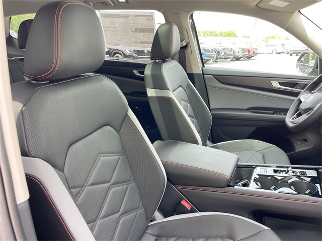2025 Volkswagen Atlas Peak Edition SE Technology photo 44