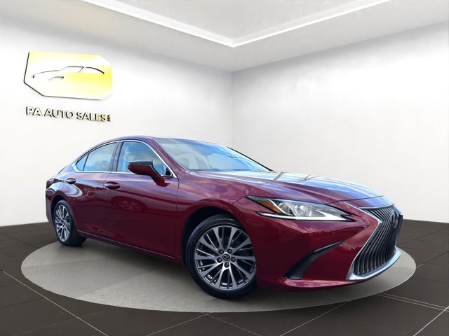 2020 Lexus ES 350's photo