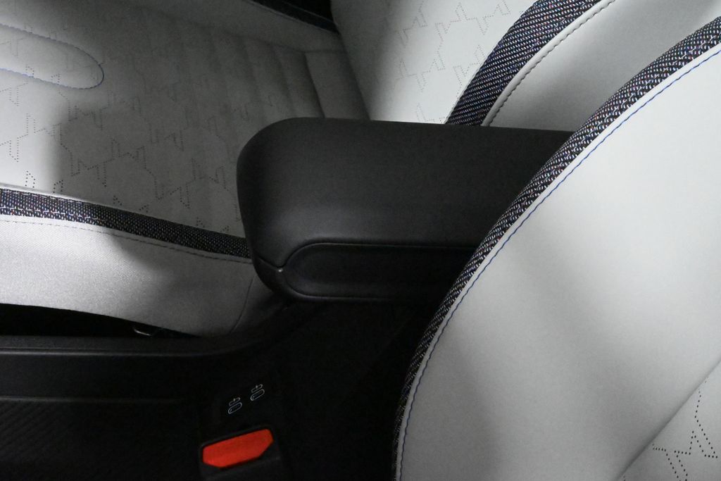 2025 Mini Cooper Hardtop 2 Door Signature photo 24