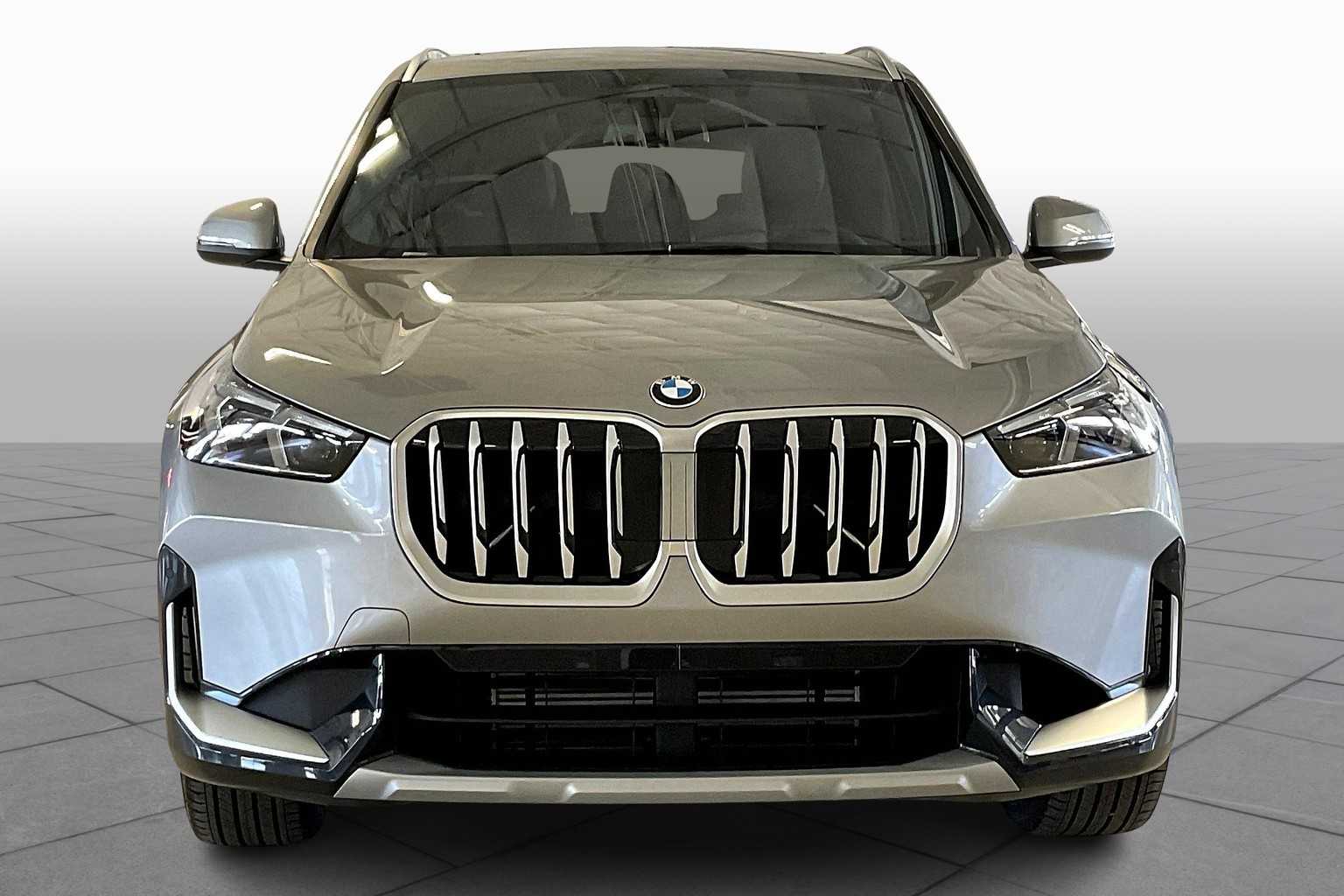 『HAMI VEN BLACK×SILVER』 New 2025 BMW X1 xDrive28i SUV in Arlington #S5383768 | BMW