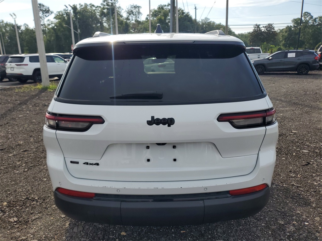 2022 Jeep Grand Cherokee Altitude photo 9