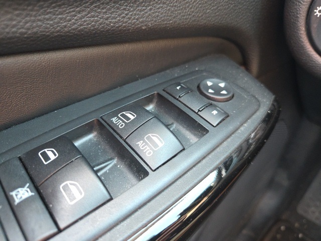 2020 Jeep Cherokee Altitude photo 15