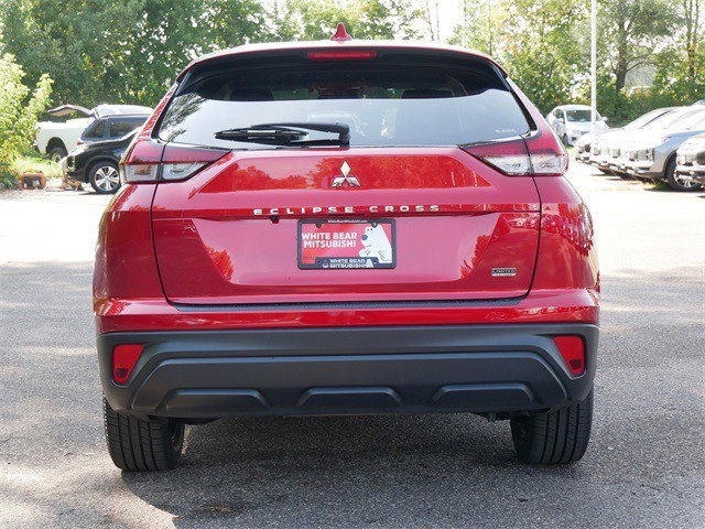 2022 Mitsubishi Eclipse Cross LE photo 3