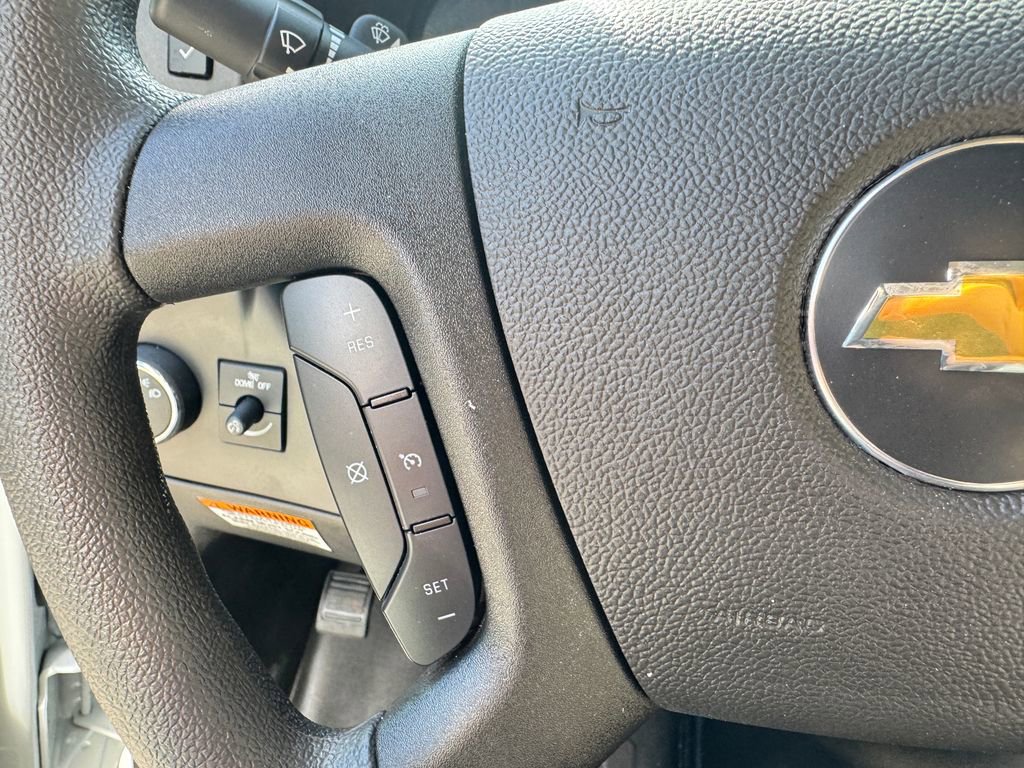 2025 Chevrolet Express Cutaway 3500 photo 8