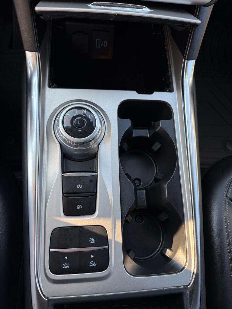 2022 Ford Explorer XLT photo 17
