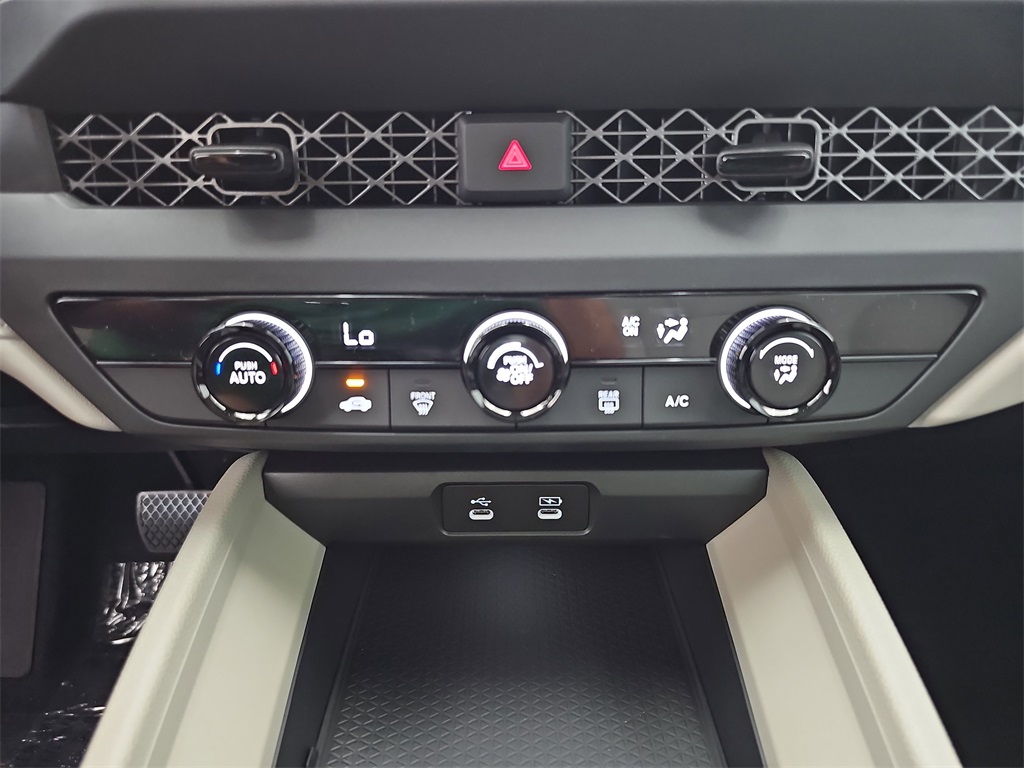 2025 Honda Accord LX photo 24