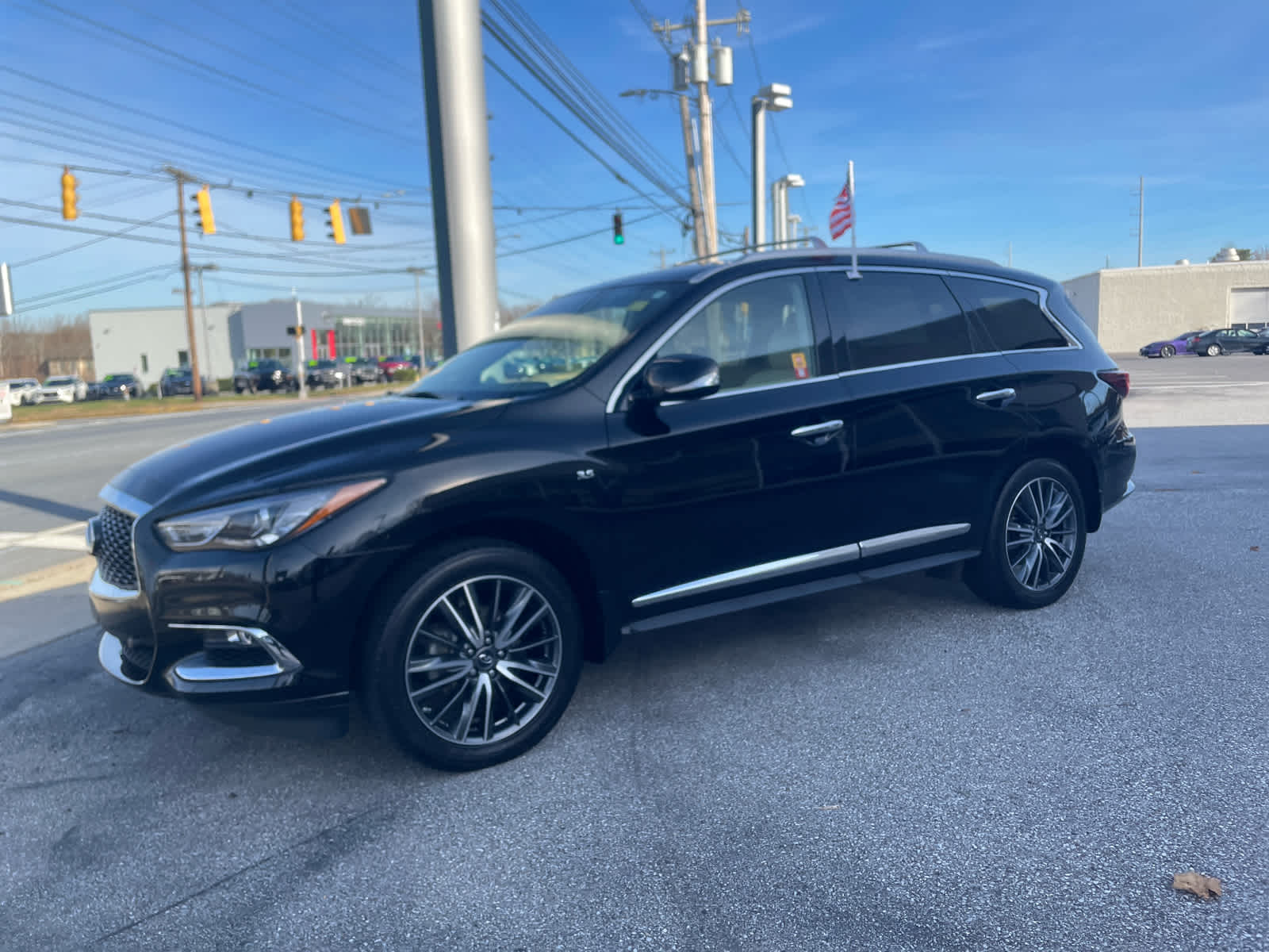 2019 INFINITI QX60 LUXE