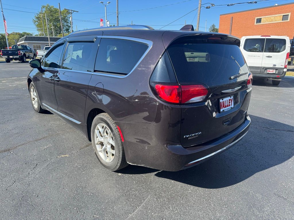 2018 Chrysler Pacifica Limited photo 4